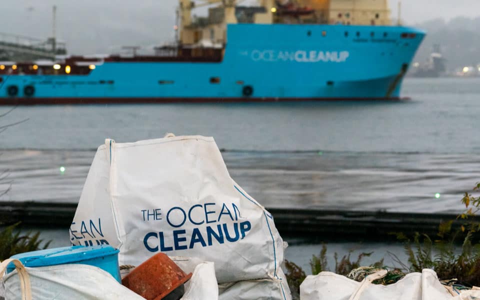 Mærsk hjælper Ocean Cleanup - teknologikritik.dk