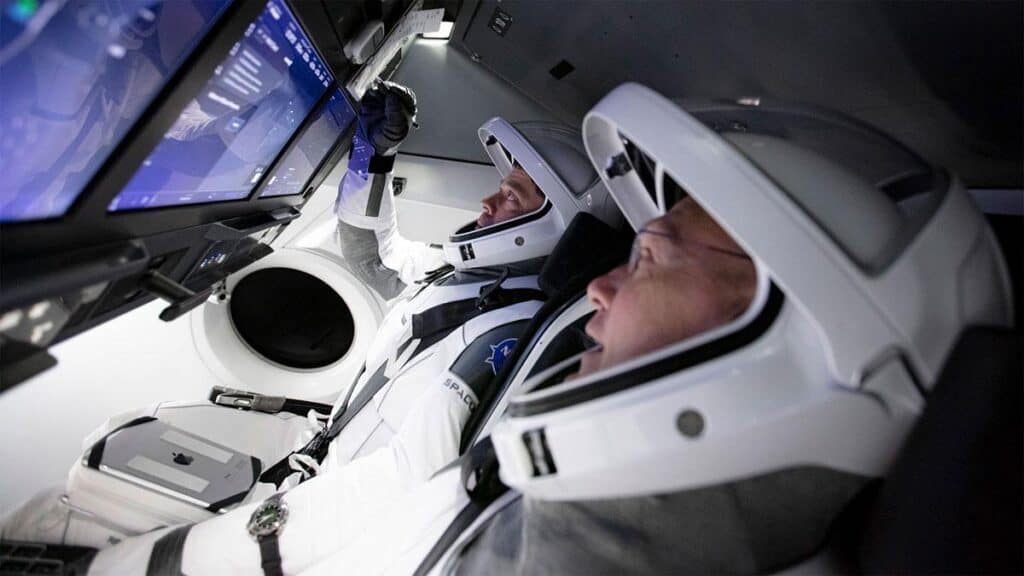 NASA sender astronauter ud i rummet - teknologikritik.dk